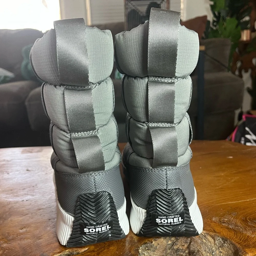 Sorel Out ‘N About Puffy Mid Waterproof Snow Boots Women’s 9.5
